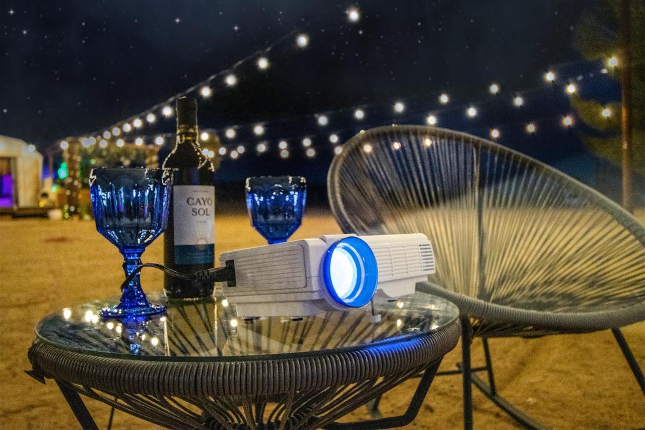 Sapphire Haven + Casita! Pool + Spa + Movie Theatre + 10 Min To Monument! Joshua Tree Ngoại thất bức ảnh